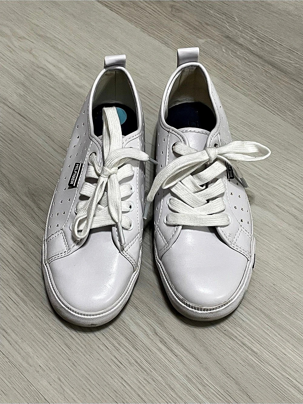 Tommy Hilfiger Women's Star Sneakers